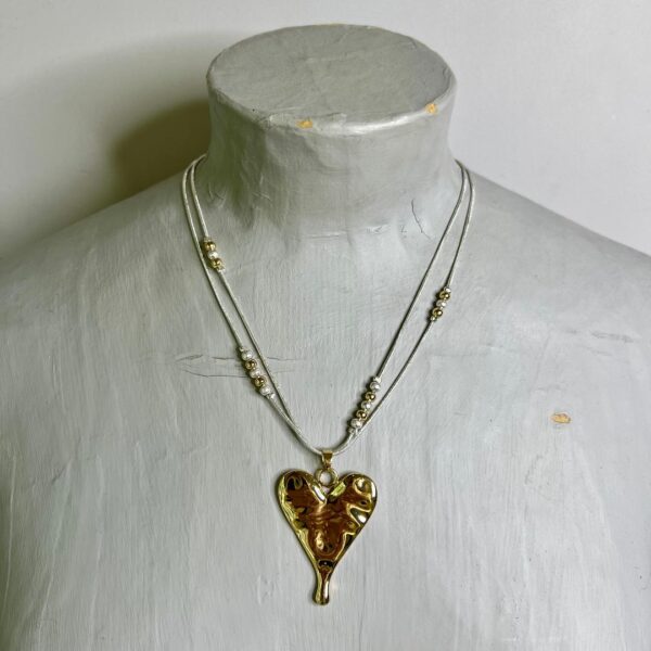 Short Gold Heart Necklace - Image 2